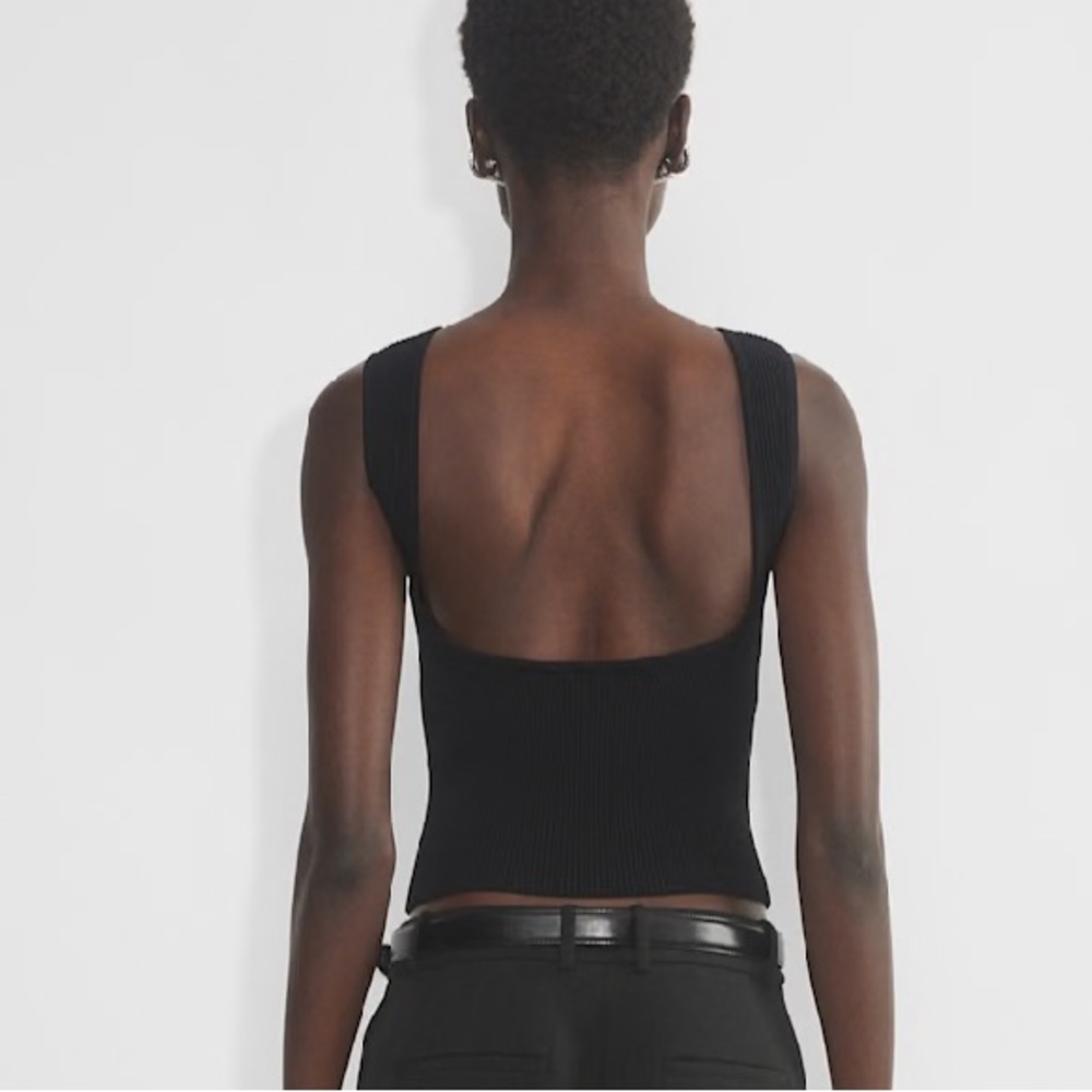 Aritzia BABATON Sculpt Knit Leading Top